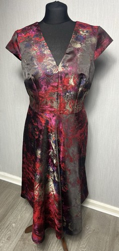 PER UNA Occasions Dress. Thick Heavy Material New With Tags Wool Blend UK12 - Picture 3 of 10