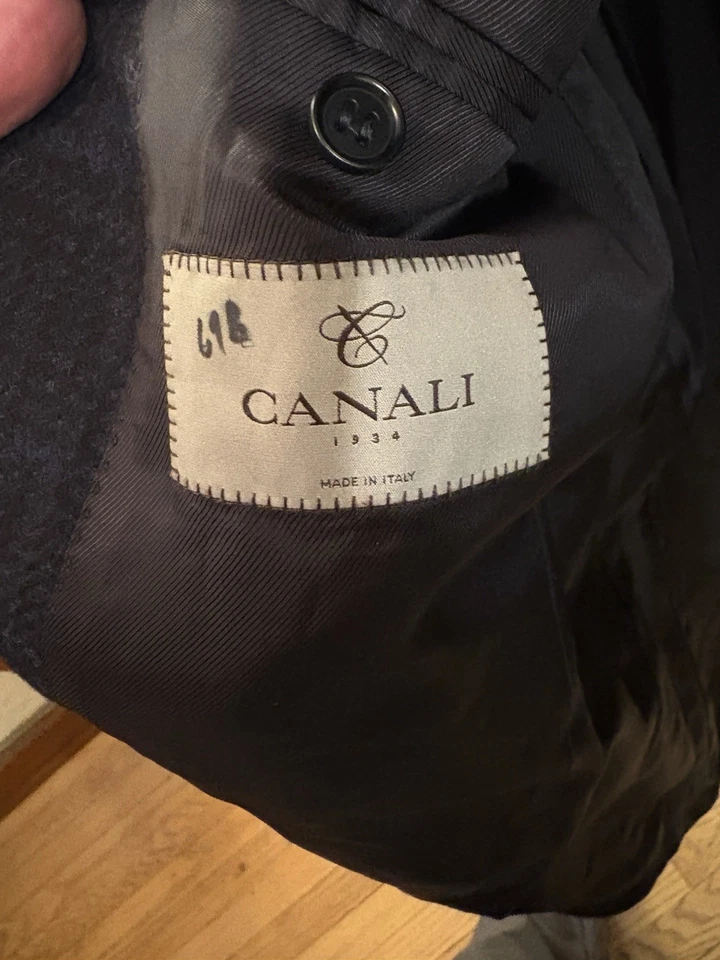 Canali Made in Italy Men’s 44r Wool/Cashmere 3-button Topcoat In Navy Fleck - Image 3 of 4