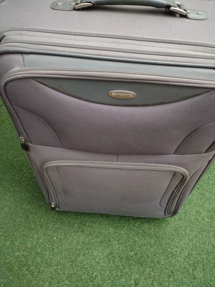 SAMSONITE 23” CARRY ON LUGGAGE SPINNER WHEELS TELESCOPING HANDLE BEIGE - NICE! - Image 3 of 4