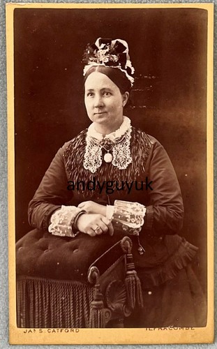 CDV LADY VON CATFORD ILFRACOMBE AUSGEFALLENER ÄRMEL MOTORHAUBE MEDAILLON ANHÄNGER ANTIK FOTO