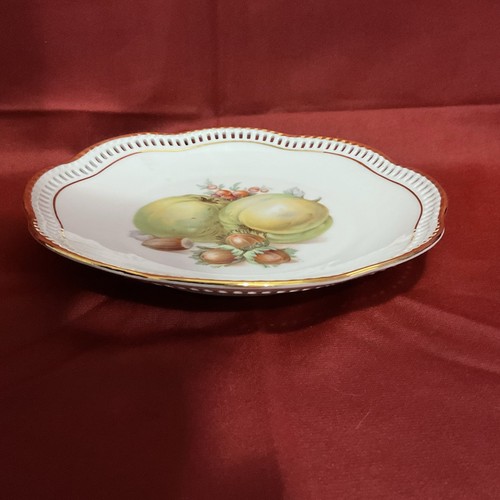 Vtg 7.75” Schumann Arzberg Reticulated Edge China Plate Fruits & Nuts, Germany - Picture 2 of 6