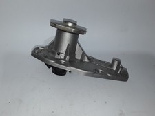 Pompe à eau Volvo 66
