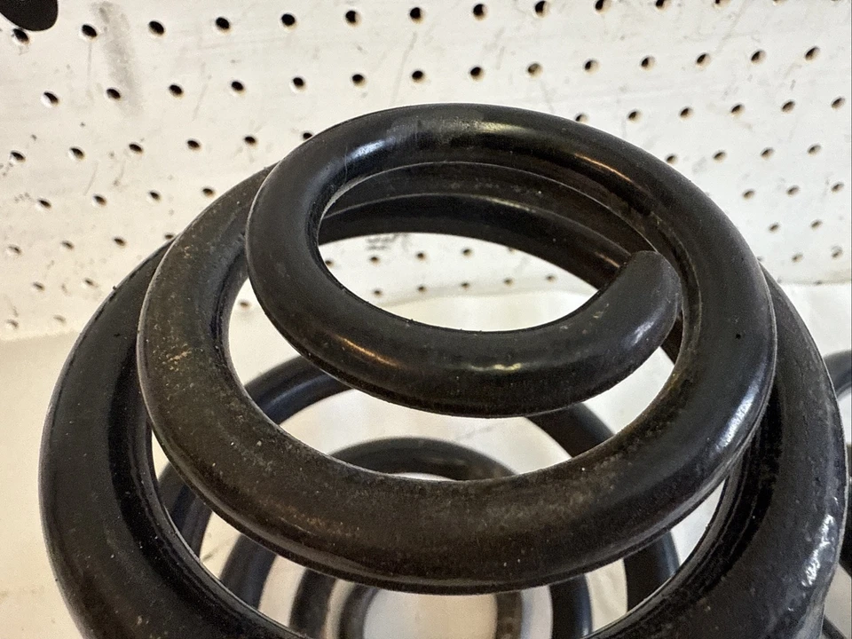 BMW E46 323CI 2000 par de muelles helicoidales traseros OEM Foto 4 de 4