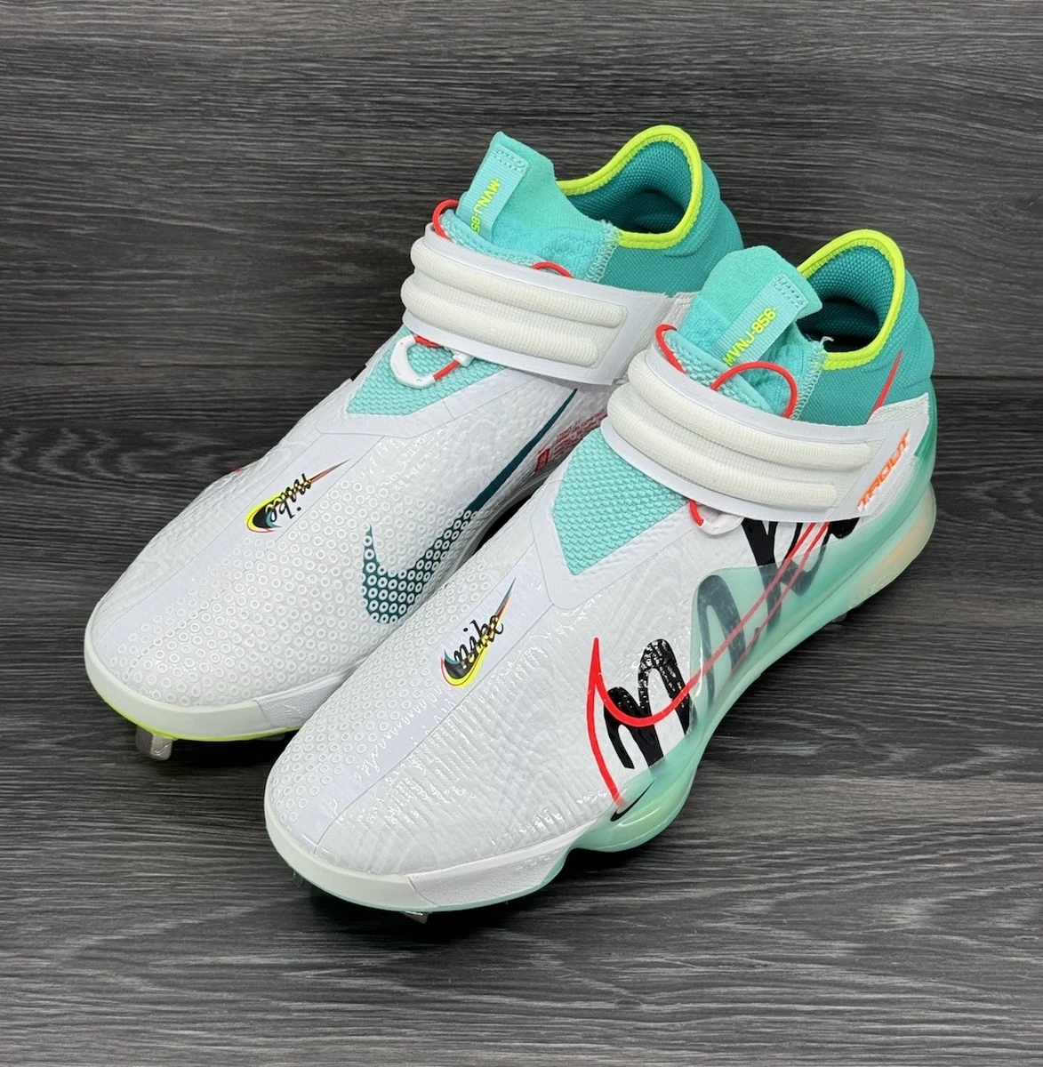 Preços baixos em Nike Force Zoom Trout 7 White Aurora Green | eBay