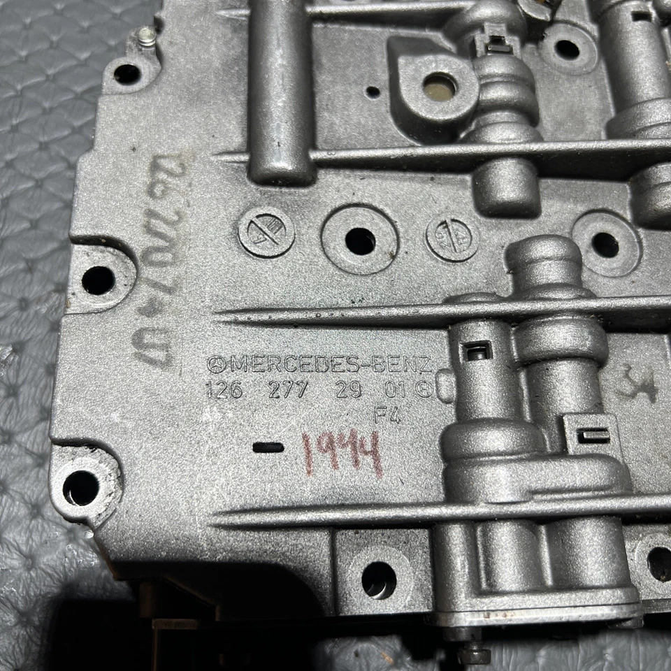 Cuerpo válvula transmisión 81-85 mercedes r107 380sl 380se 1262772901 Foto 2 de 4