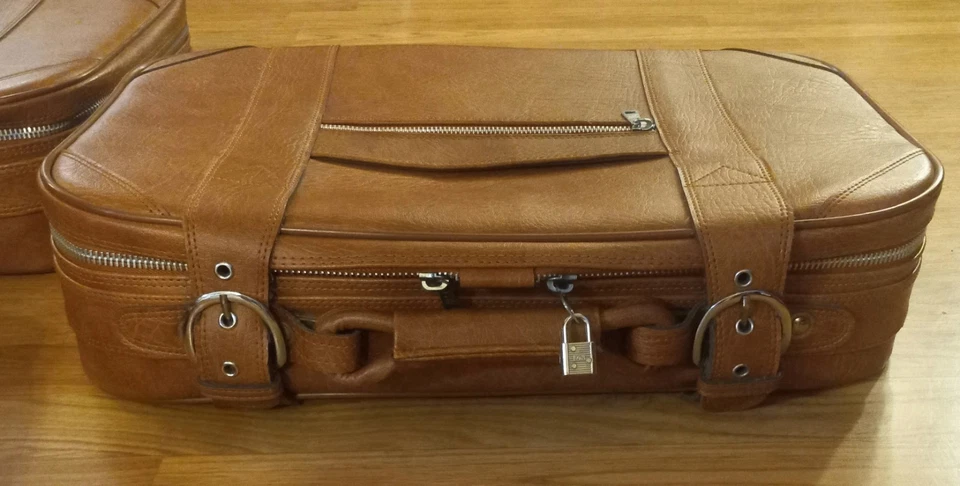 Vintage 3pc. Nesting Leather Luggage Set by Three Star Lock Keys Tag *NICE RARE  - Image 3 of 4