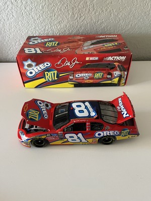 DALE EARNHARDT JR 2005 #81 OREO RITZ NASCAR DIECAST RACE CAR 1/24 N.I.B