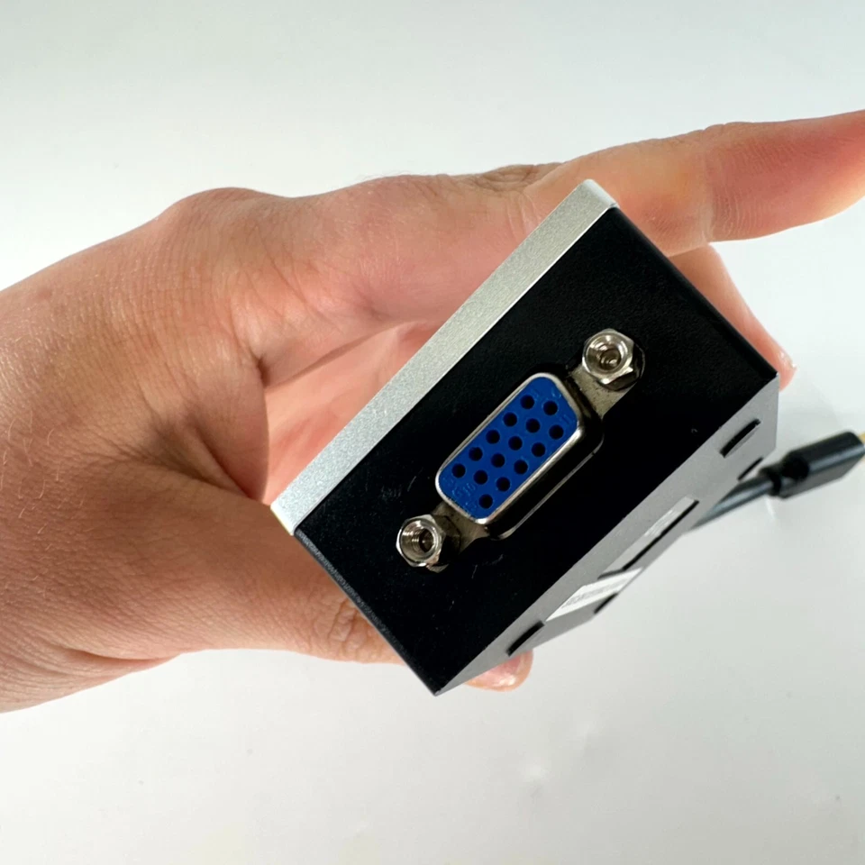 SIIG JU-VG0311-S1 USB 3.0 to VGA Pro Converter Silver High Resolution Support - Image 3 of 4