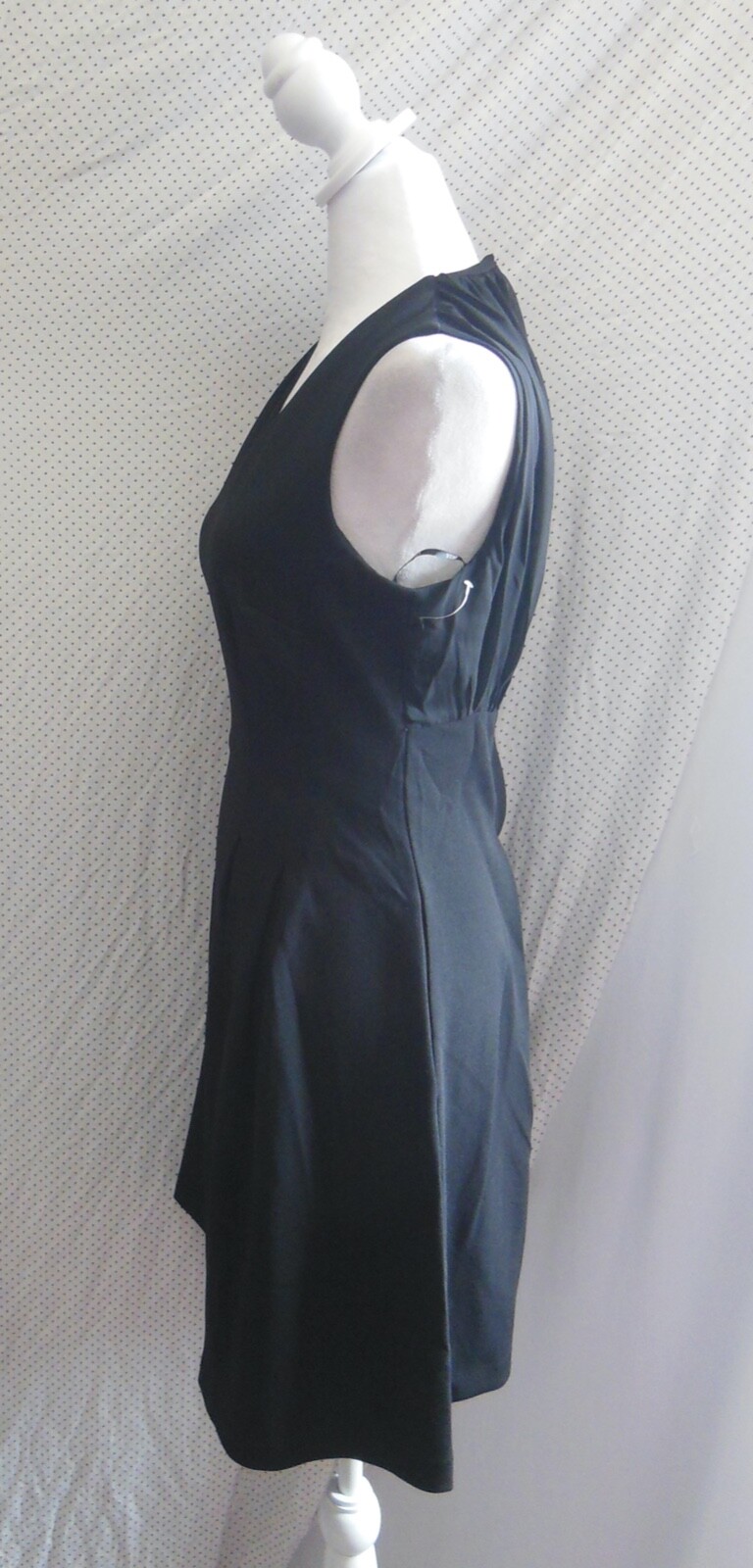 Picture 4 of 9