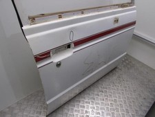 Porte avant et accessoires Mitsubishi PAJERO