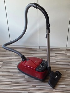 Miele Staubsauger S771 Tango + Zubehör Bodenstaubsauger S 771 mit 2000W