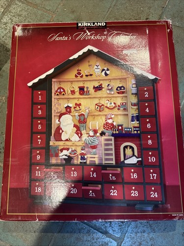 Kirkland Calendario dell'Avvento di Natale 3D Officina di Babbo Natale in Legno - 24" Completo - Foto 9 di 9
