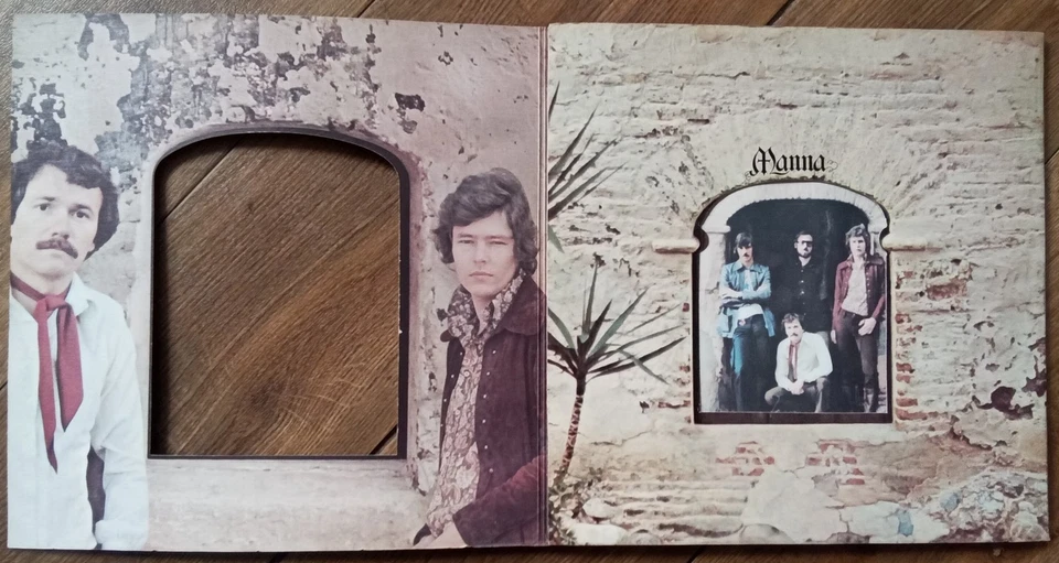 BREAD MANNA - ORIGINAL UK ELEKTRA 12" VINYL LP WITH INSERT - Image 2 of 3