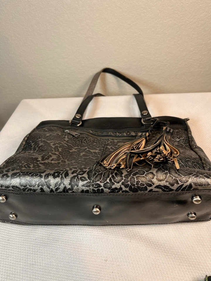 Patricia Nash Chantilly Lace Poppy Tote leather black & white - Image 4 of 4