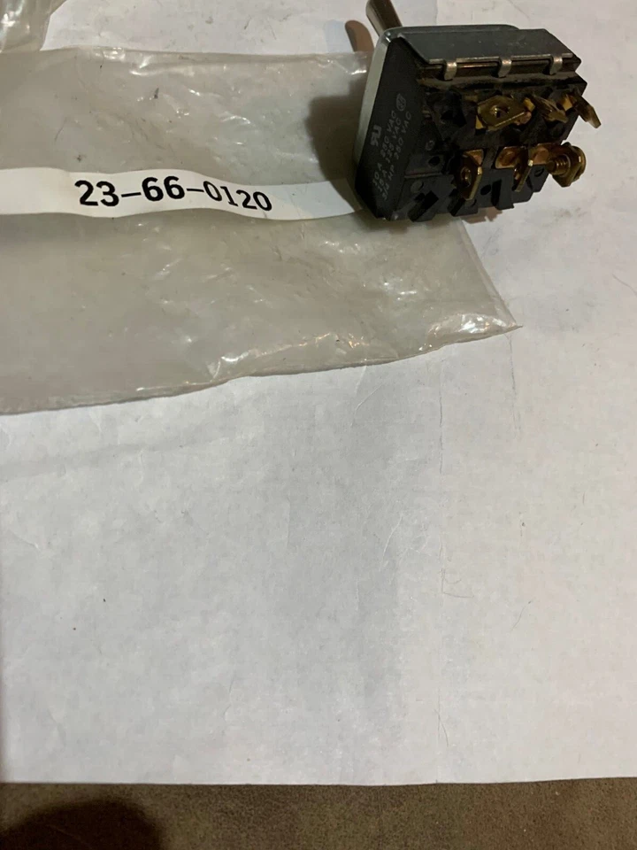 Milwaukee 23-66-0120 Interruptor para amoladoras de banco 4960 Foto 2 de 2