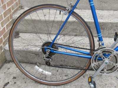 NICE VINTAGE SCHWINN LE TOUR TOURIST 10 SPEED MENS ROAD BIKE BLUE