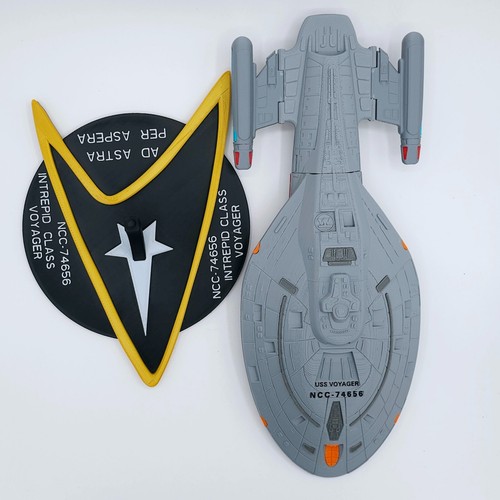 Star Trek Voyager 3D Printed Model -- 14" Detailed Collector's Replica Display - Picture 9 of 10