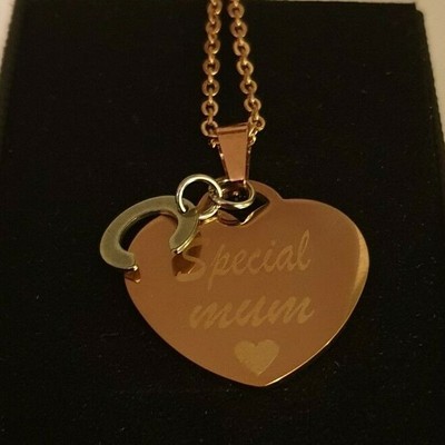 Personalisierte gravierte Initial Anhänger Halskette, Valentinstag, Roségold Herz 