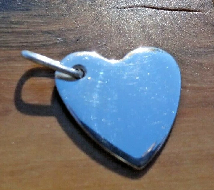 Hecho a mano 999. Colgante de plata fina con espejo y corazón brillante Foto 2 de 4