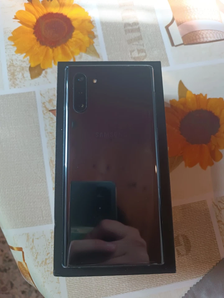 Samsung Galaxy Note 10 · 256GB, foto 1 di 3