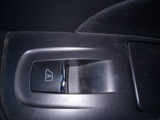 Lève vitre Infiniti Q70