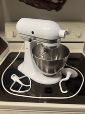 VTG KitchenAid Classic 4.5 Qt Stand Mixer Whi...