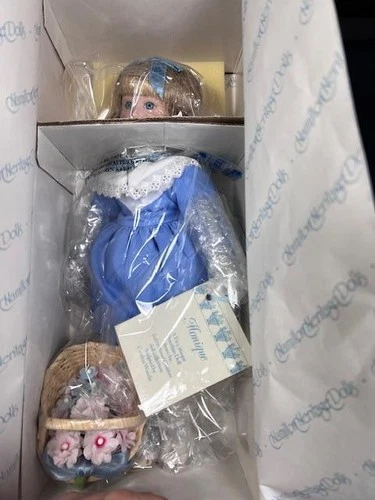M) NIB HAMILTON Heritage Collection 11” PORCELAIN DOLL MONIQUE CYNTHIA WOODIE
