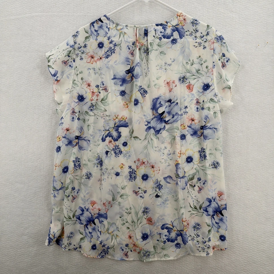 Jones New York Shirt Womens 1X White Blue Floral Short Sleeve Blouse Lightweight - Image 2 of 4