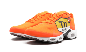 air max plus big logo orange