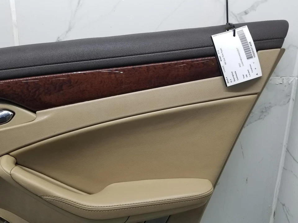 Cadillac CTS 2010 panel de moldura de puerta trasera derecha #007448 Foto 4 de 4