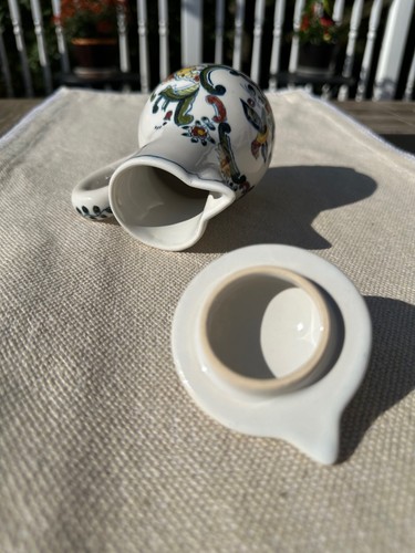Tichelaar Makkum Hand Painted Delft Ceramic Lidded Pitcher - Picture 5 of 7