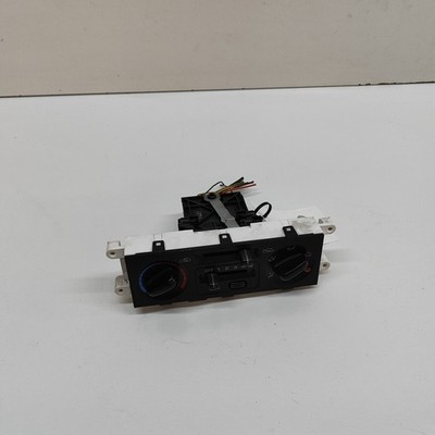 Subaru Forester SF Climat Control Unit 72311-FC020 2.0 Benzin 125 kW 31150950