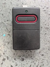 Heddolf M220-1K 300 MHz Multi-Code Compatible Garage Remote 10 Switch