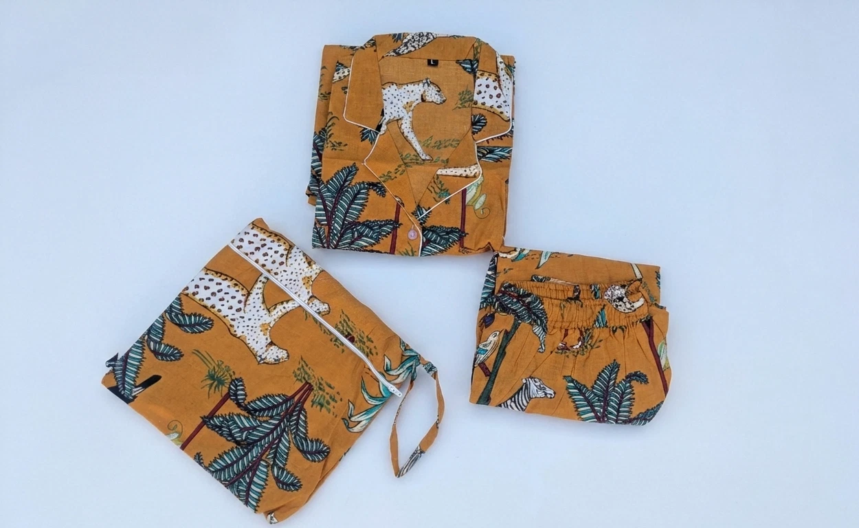 Handmade Mustard Jungle Print Night Wear PJ Set with Zippered Pouch For Women
Opens in a new window