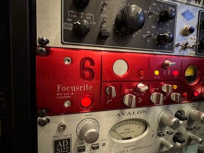 Focusrite RED6 Mic Preamp EQ Rupert Neve Design Custom Transformer Gebraucht