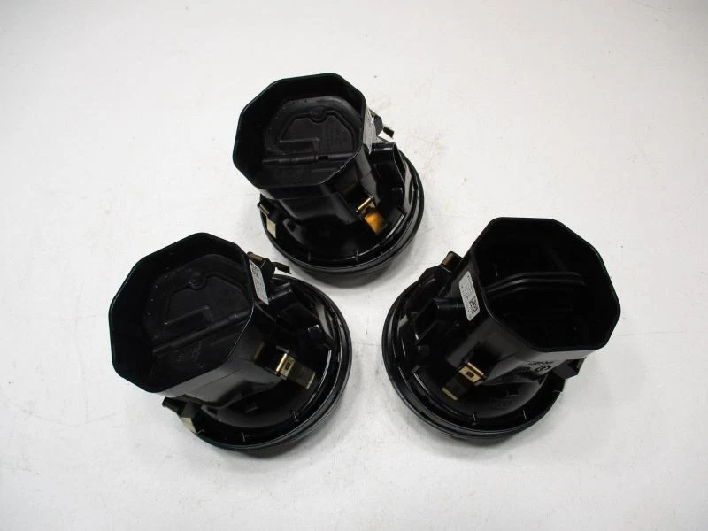 JUEGO DE 3 SALIDAS DE AIRE CENTRALES EN EL TABLERO PARA MERCEDES BENZ C220 39278 2016 Foto 4 de 4