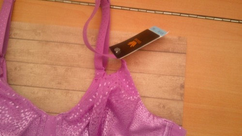 NWT Wacoal 855303 Back Appeal Pink(572) Underwire Bra US 36C, Minimizes Bulge - 第 2/8 張圖片