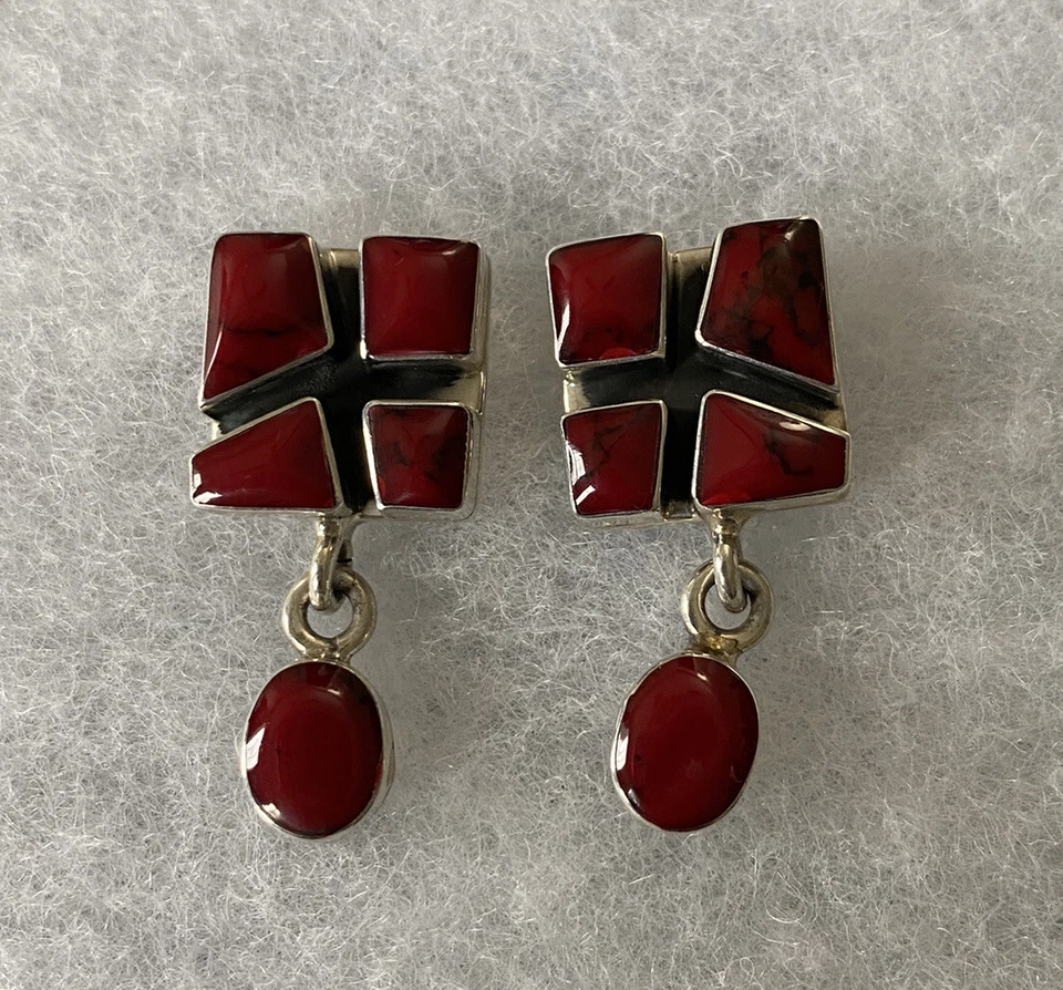 СЕРЬГИ ИЗ СТЕРЛИНГОВОГО КВАДРАТНОГО КРАСНОГО ЦВЕТА С ОВАЛЬНОЙ ПОДВЕСКОЙ - Изображение 2 из 4