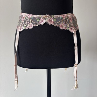 Victoria's Secret Dream Angels Garter Belt Floral Embroidery XS/S Cottage NWT