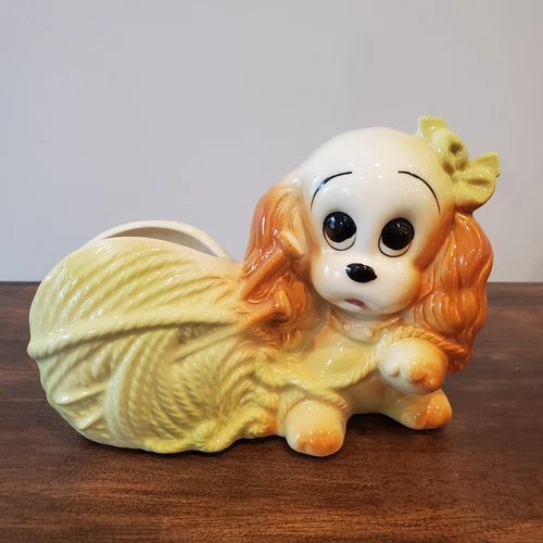 VINTAGE HULL #88 COCKER SPANIEL DOG PLANTER Ball Of YARN 50s