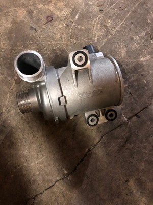 Помпа bmw f10 n20