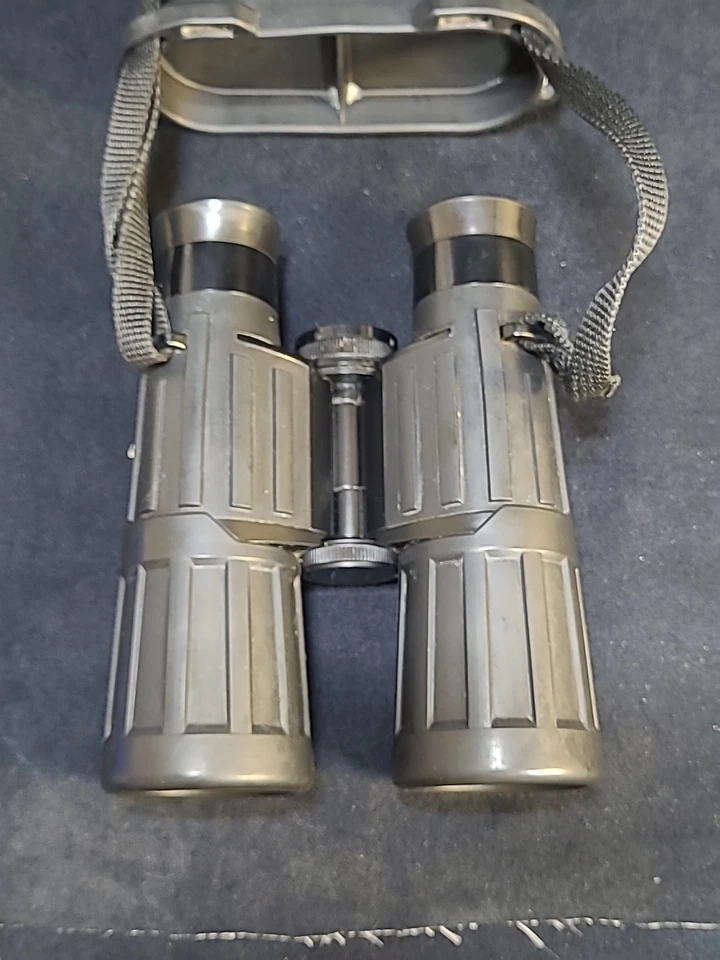 Zeiss Binoculars 10x40 B T*P* Made in (WEST) Germany Strap, Lens Cover, Case - Image 4 of 4