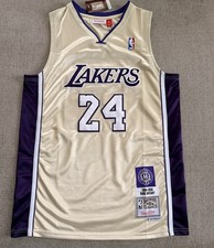 Ultimate Los Angeles Lakers Collector and Super Fan Gift Guide 51
