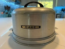 Kromex Vintage Aluminum Cake Carrier with Locking Lid
