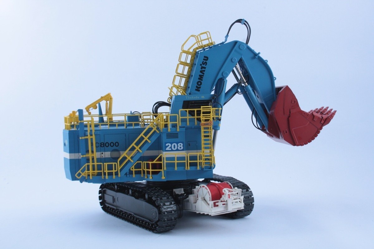 Komatsu PC8000-6 Mining Shovel - Jwaneng - Bymo 1:50 Scale Model