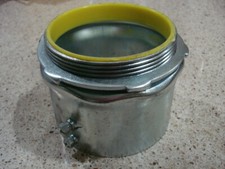 Raco Set Screw Conduit Connector: Steel, 4 in Trade Size Insulated Gray/Yellow