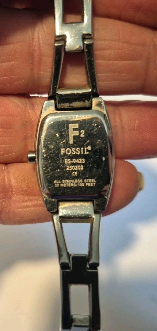 Fossil Womens Watch F2 ES-9423 Purple Dial Quartz Analog Stainless