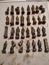 LOTTO SOLDATINI MEDIEVALI 1/32- SCACCHI- IN METALLO- 31 PEZZI