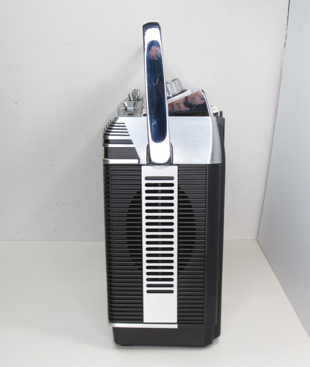 RARE Vtg SONY Boombox Radio AM/FM Cassette Player Recorder CF-580 Portable WORKS