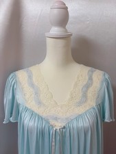 Vintage 1980s DIAMOND CUT LINGERIE Blue Nylon Lace Nightgown Lingerie Romantic